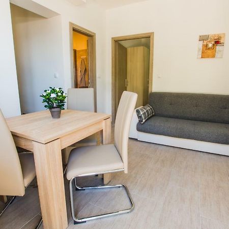 Apartmán Putnik Dugi Rat Exteriér fotografie